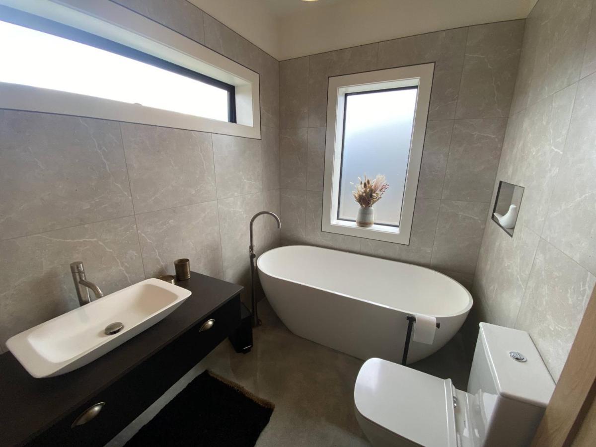 Black Stilt Retreat, Stunning Luxury Property Twizel Luaran gambar