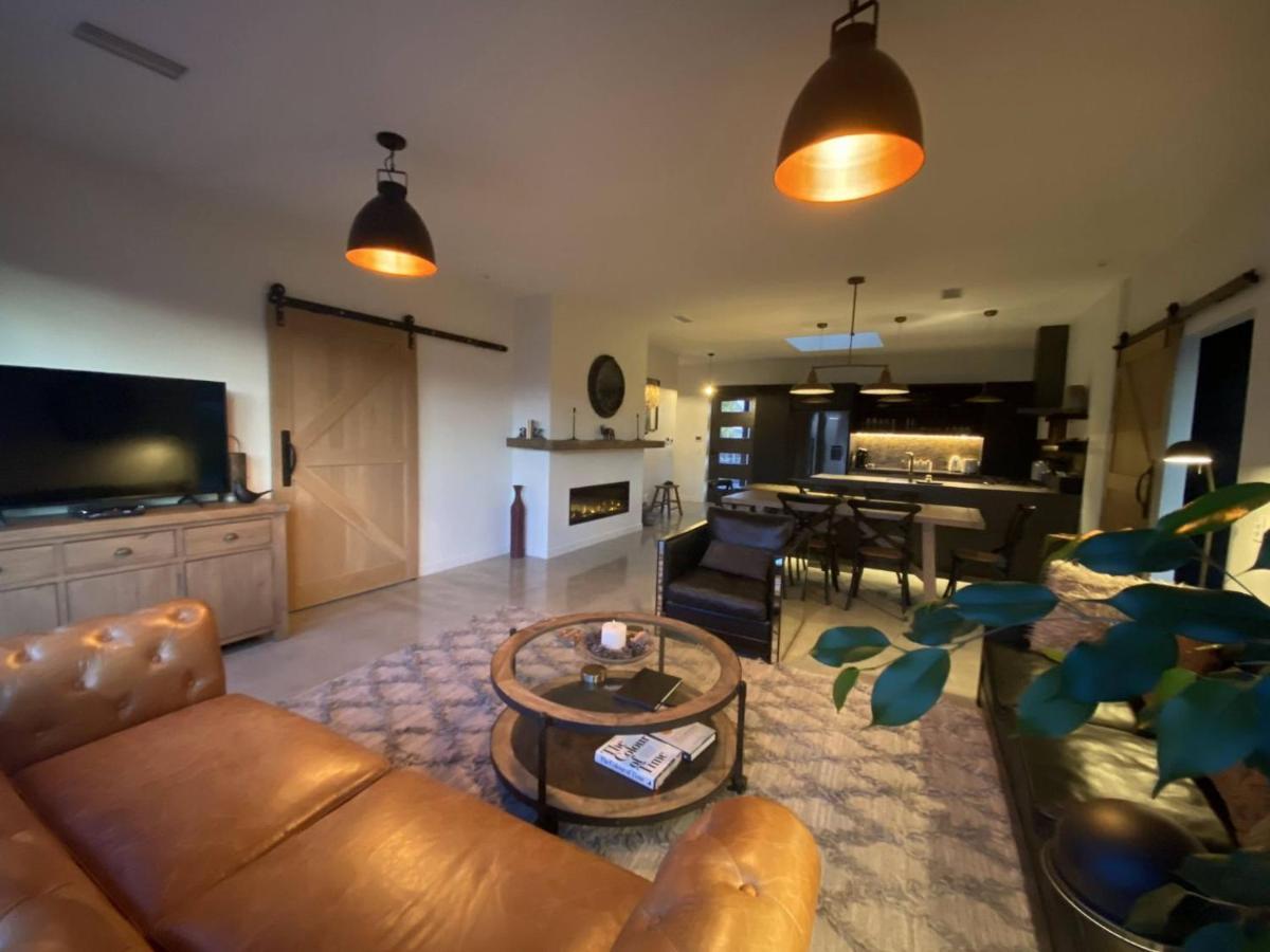 Black Stilt Retreat, Stunning Luxury Property Twizel Luaran gambar