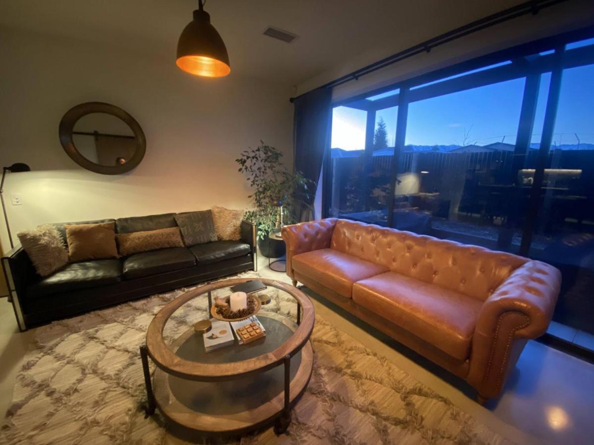 Black Stilt Retreat, Stunning Luxury Property Twizel Luaran gambar